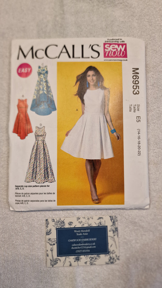 Dressmaking Pattern - McCall's - M6953 - Sizes 14-22