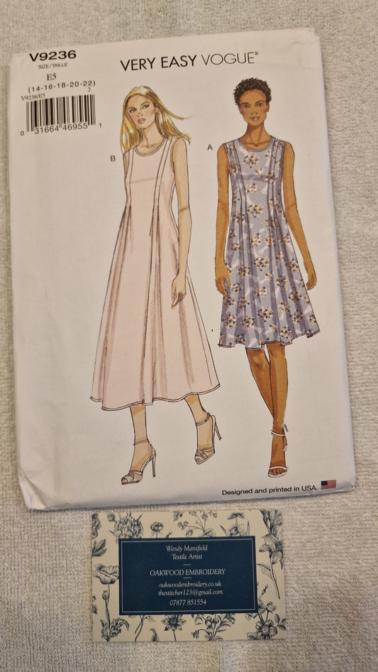 Dressmaking Pattern - Vogue V9236 - Size 14-22